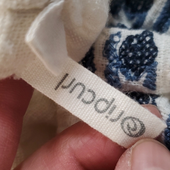 Rip Curl Floral Embroidery Cold Shoulder Top SZ MD - Picture 6 of 8